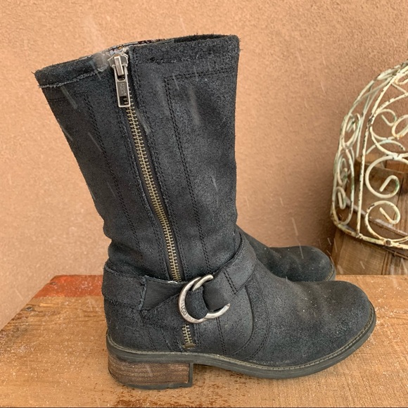 UGG Australia Women’s Silva Black Boot - Picture 3 of 12